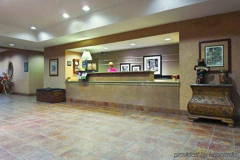 Hampton Inn Kansas City The Legends Exteriör bild